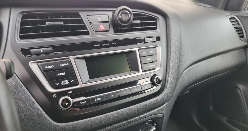 Hyundai i20 cena 41999 przebieg: 77100, rok produkcji 2017 z Skoki małe 301